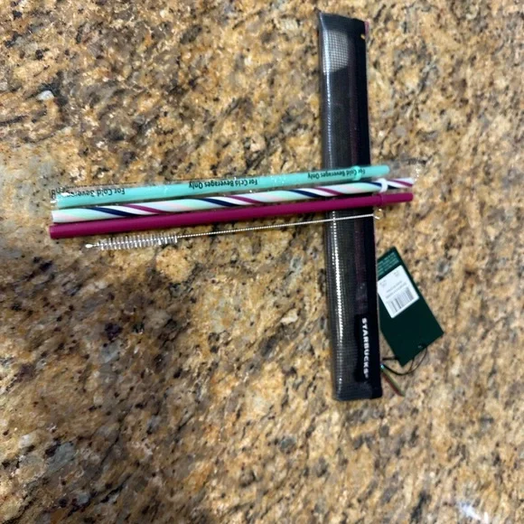 Starbucks Reusable Straw Set with Cleaning Brush - Picture 6 of 9